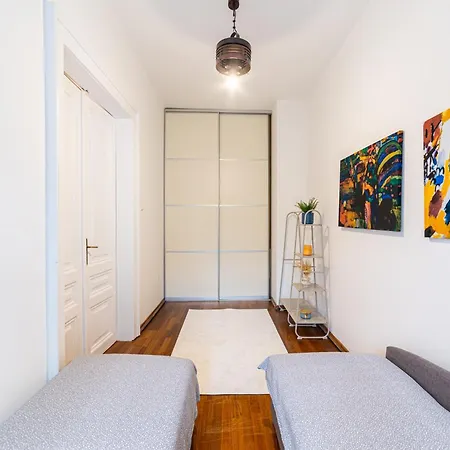 Avant-garde 2 Bdr Next To Scc Shopping Mall Sarajevo