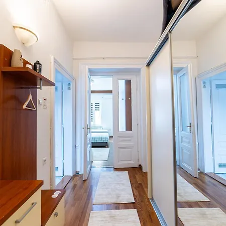 Apartamento Avant-garde 2 Bdr Next To Scc Shopping Mall *
